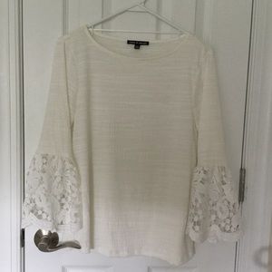 Fabulous White Gauze & Lace 3/4 Sleeve Top